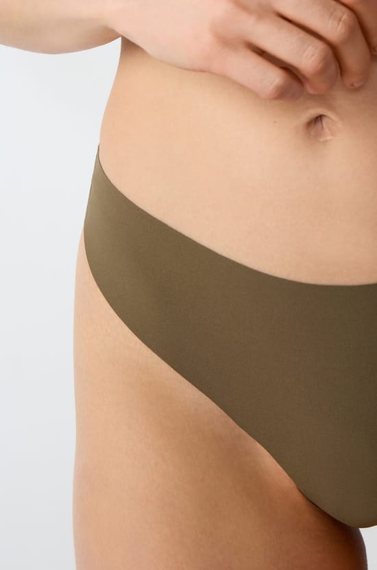 Microfibre Thong;${refinementColor}
