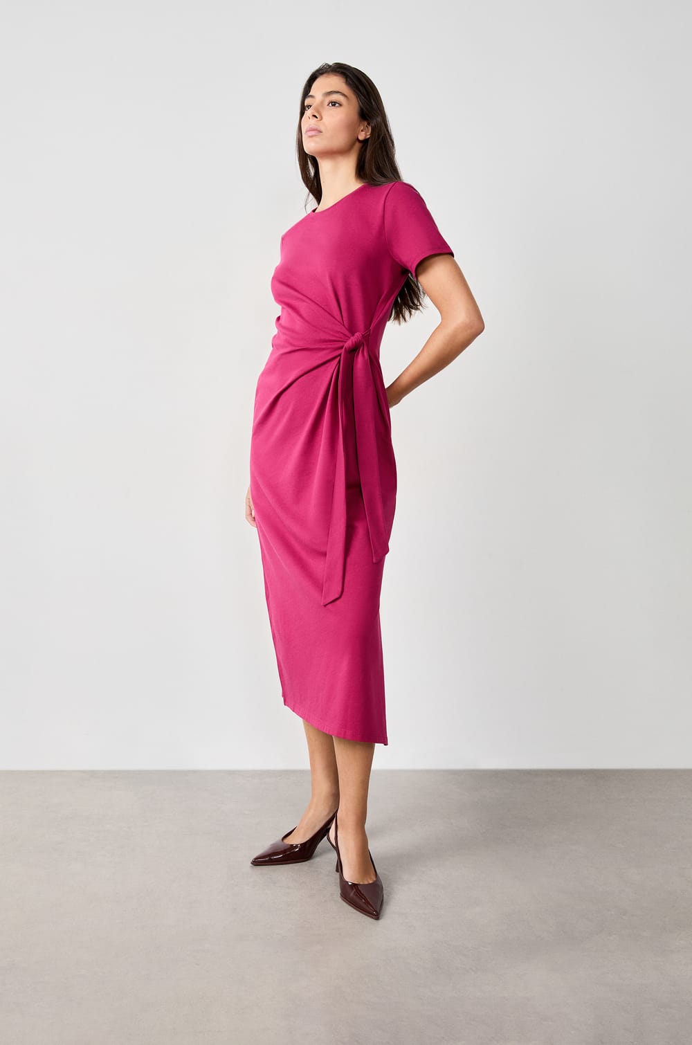 Robe longue à nouer;${refinementColor}