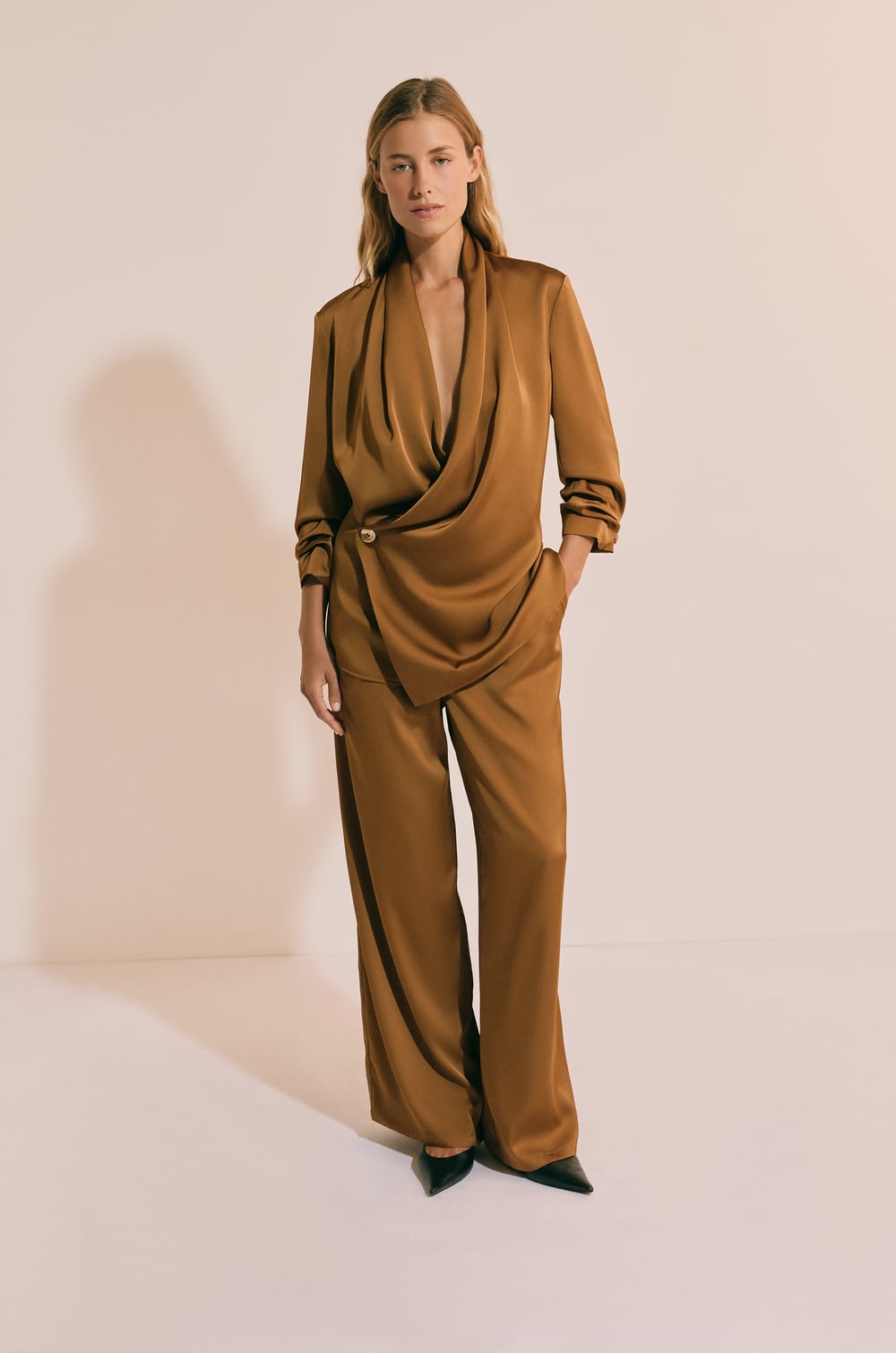 Double-Breasted Long-Sleeved Jacket;${refinementColor}