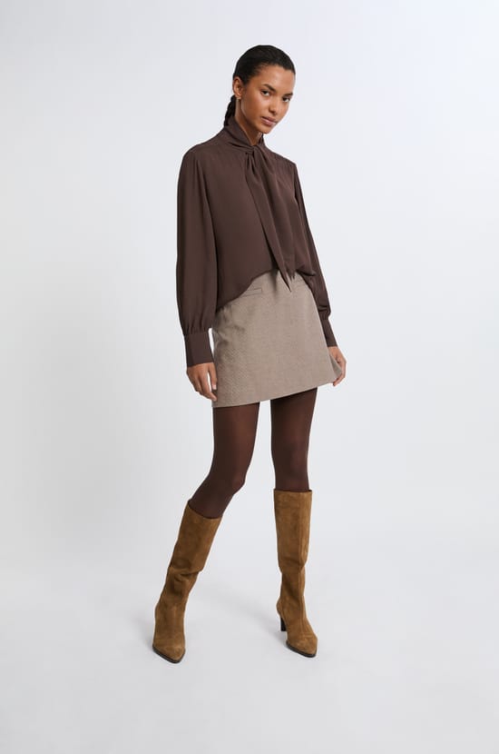 Blouse à nouer sur le devant;${refinementColor}