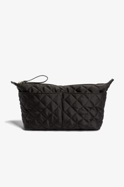 Trousse matelassée;${refinementColor}