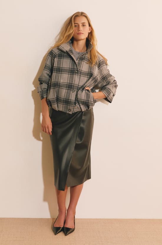 Manteau court &agrave; carreaux;${refinementColor}