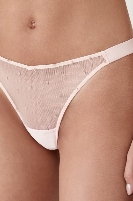 Tanga en broderie;${refinementColor}