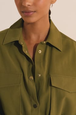 Veste avec d&eacute;tail poche;${refinementColor}