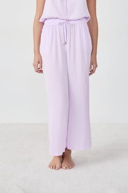 Satinierte 7/8 Hose mit weitem Schnitt;${refinementColor}