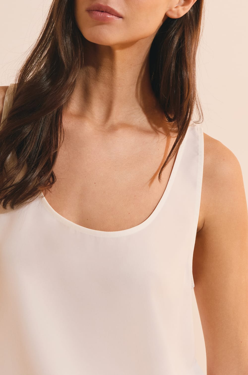 Top satin&eacute;;${refinementColor}