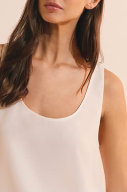 Top satin&eacute;;${refinementColor}
