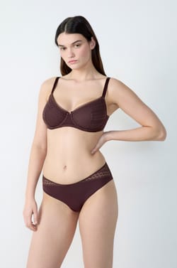  Sujetador sin relleno;${refinementColor}