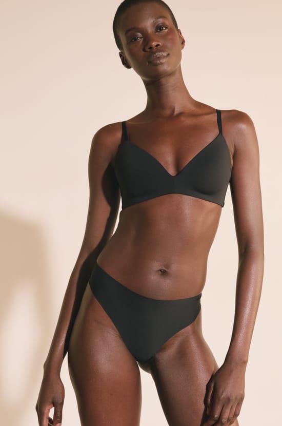 High-leg Tanga in Microfiber;${refinementColor}