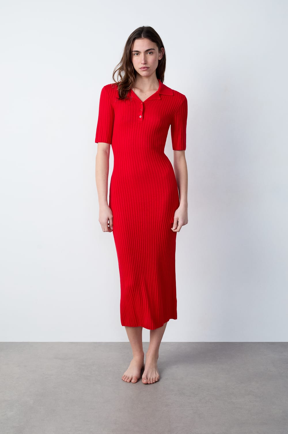 Vestido largo con cuello polo;${refinementColor}