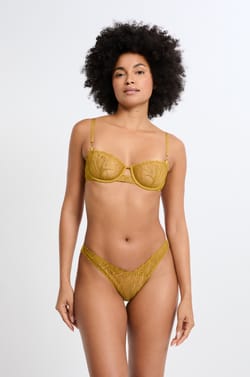 Beha N.9 - Balconette met bloemenborduursels;${refinementColor}