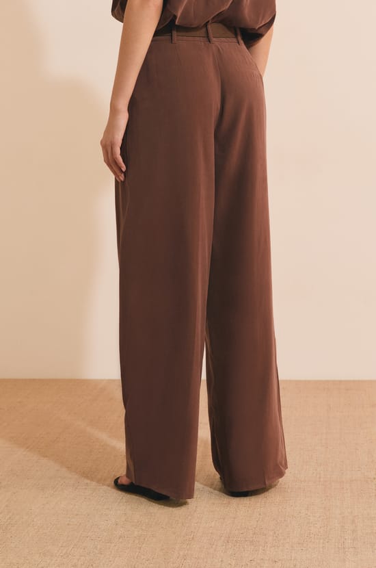 Pantalon large;${refinementColor}