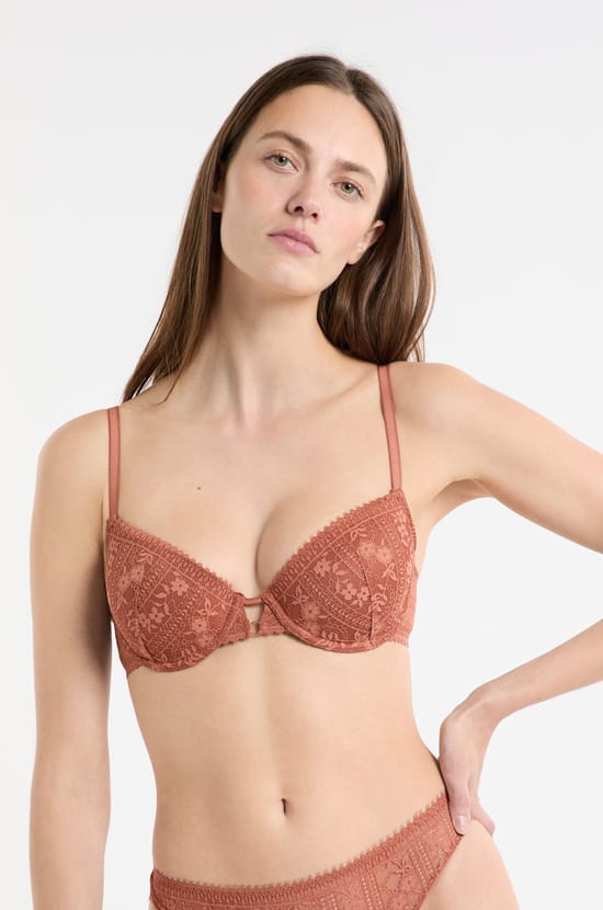 Podprsenka No. 4 - Podprsenka s měkk&yacute;mi ko&scaron;&iacute;čky s krajkou;${refinementColor}