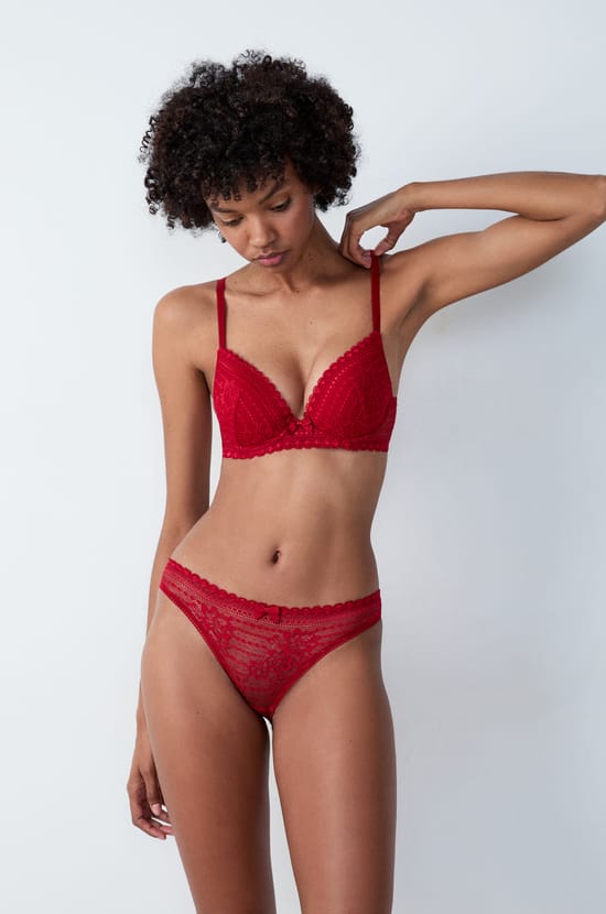 Lace Brief;${refinementColor}