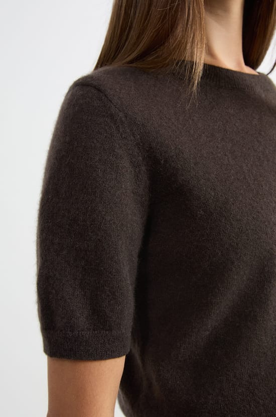 Short-sleeved cashmere sweater;${refinementColor}