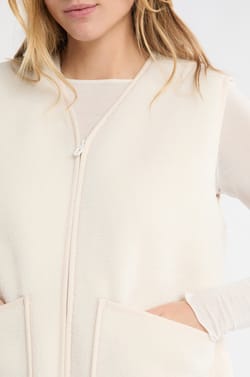 Sleeveless sherpa effect cardigan;${refinementColor}