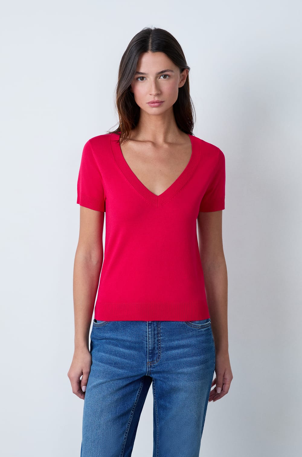 T-shirt col V manches courtes;${refinementColor}