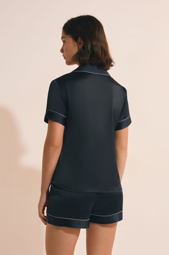 Chemise de nuit manches courtes satin&eacute;e;${refinementColor}