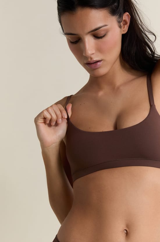 Brassi&egrave;re en microfibre;${refinementColor}