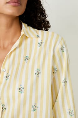 Cotton pyjama shirt with patterns;${refinementColor}