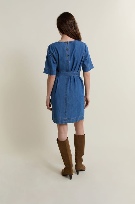Robe ceintur&eacute;e en denim;${refinementColor}