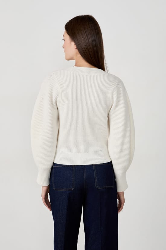 Pull à manches bouffantes;${refinementColor}
