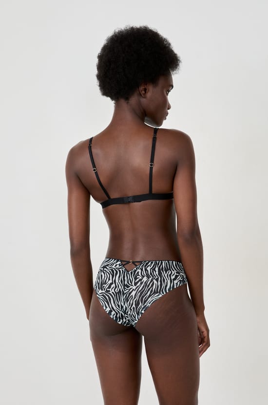 Wireless Triangle Zebra Tulle;${refinementColor}