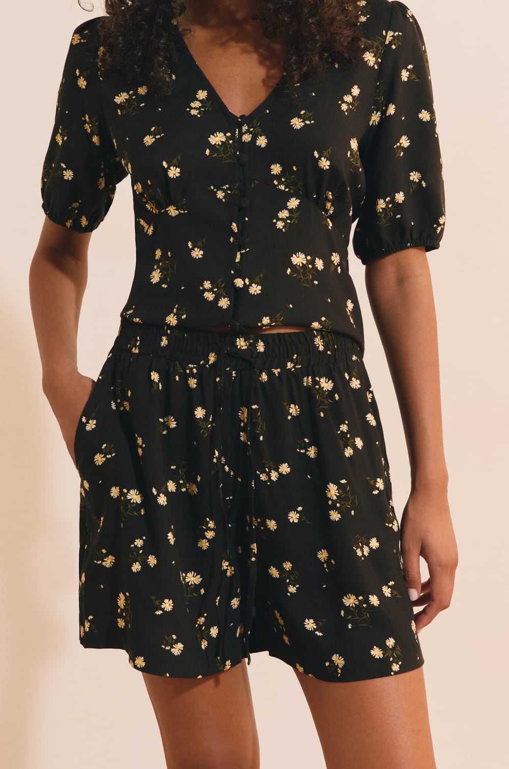 Short &agrave; motifs;${refinementColor}