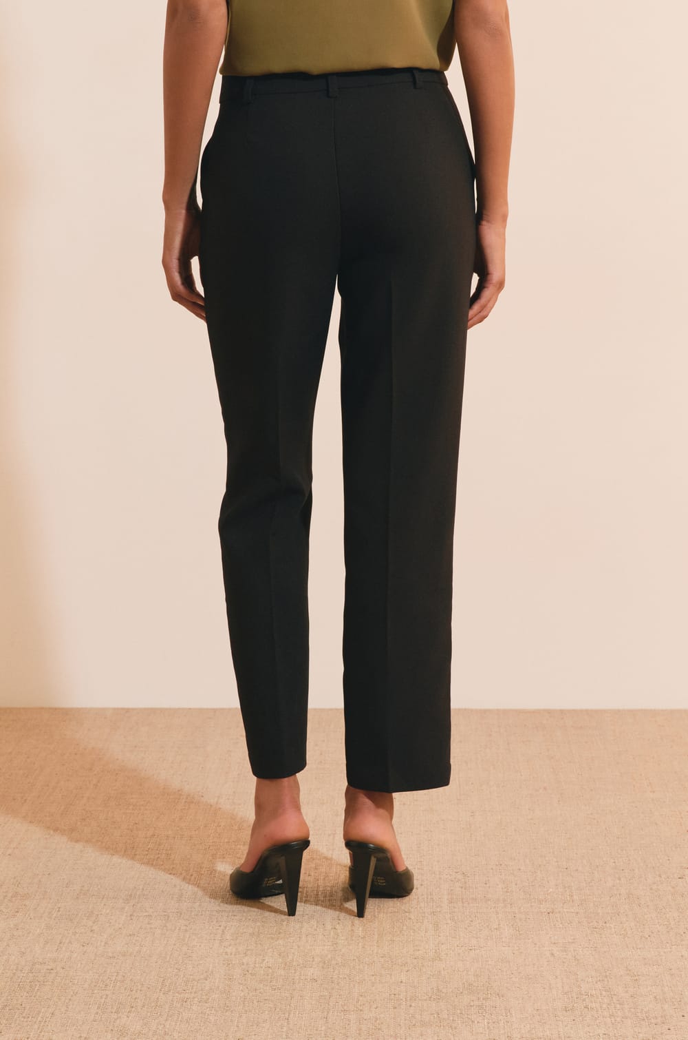 Pantalon droit;${refinementColor}