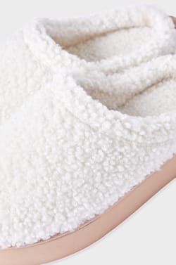 Chaussons mules en fausse fourrure;${refinementColor}