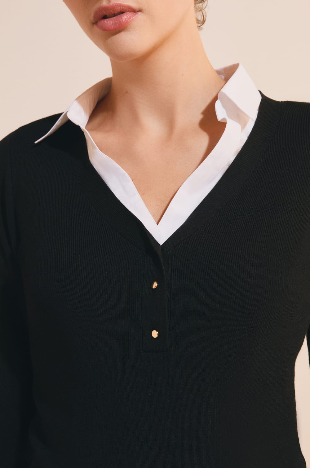Pull manches longues &agrave; col V;${refinementColor}