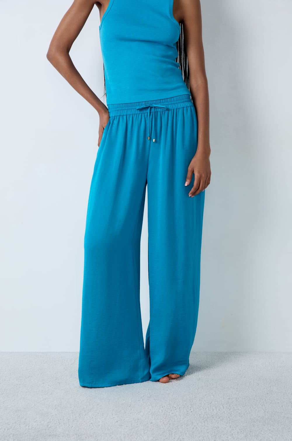 Wide-cut satin trousers;${refinementColor}