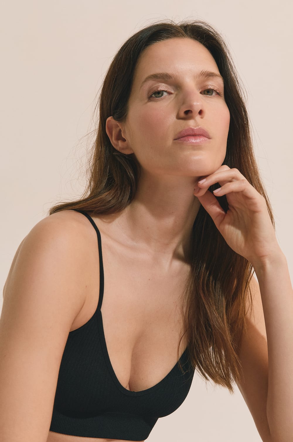 Soutien-gorge brassi&egrave;re col V;${refinementColor}