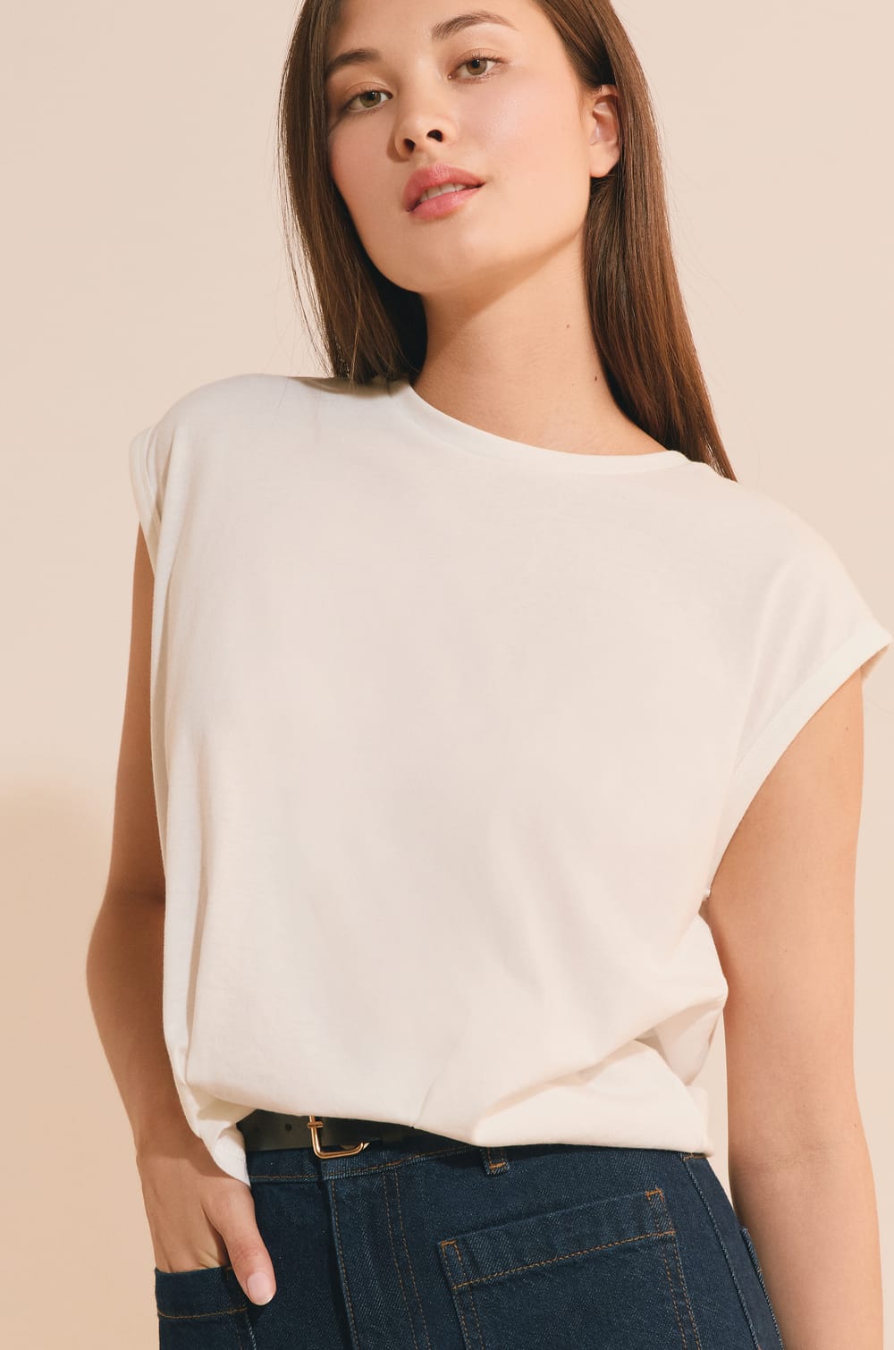 T-shirt col rond avec coton;${refinementColor}