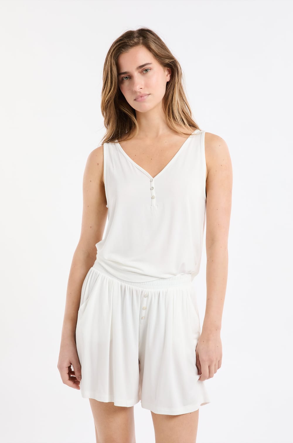   Camiseta de tirantes lisa;${refinementColor}