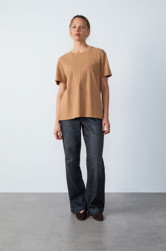 T-shirt en coton brodé;${refinementColor}