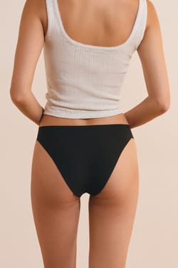 Culotte en microfibre et dentelle;${refinementColor}