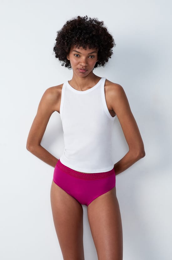 Flux abondant - shorty de règle en coton;${refinementColor}