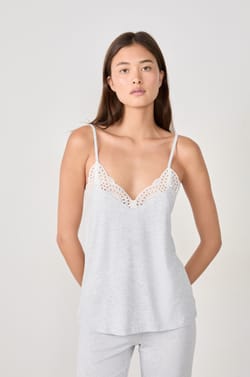 Caraco en modal décolleté dentelle;${refinementColor}