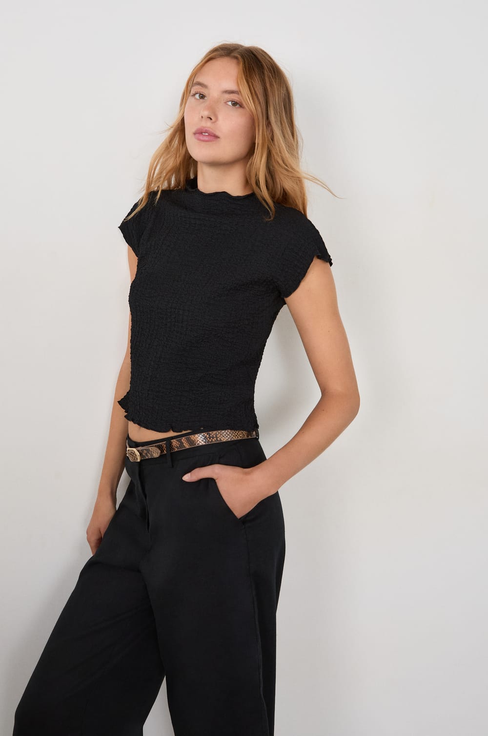 T-shirt met korte mouwen en wafeltextuur;${refinementColor}