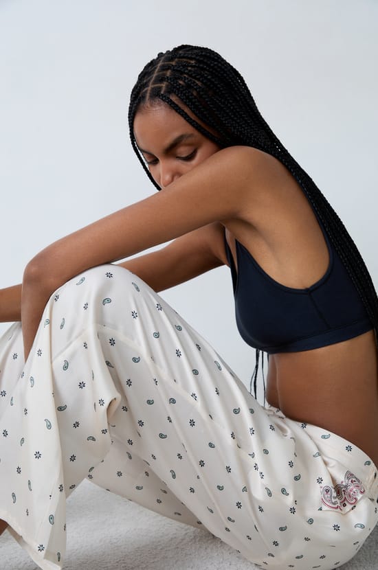 Pantalon de pyjama à motifs;${refinementColor}