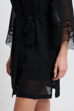 Deshabillé satiné;${refinementColor}