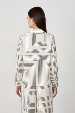 Printed long-sleeved shirt;${refinementColor}