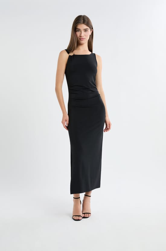 Robe longue à détails dorés;${refinementColor}