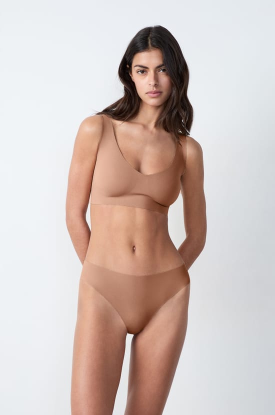 Tanga high leg en microfibre;${refinementColor}