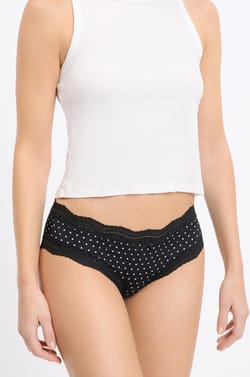 Boyshort with lace trim in microfibre;${refinementColor}