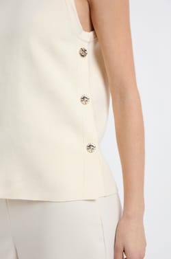 Sleeveless Buttoned Sweater;${refinementColor}