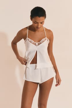 Caraco satin&eacute;;${refinementColor}