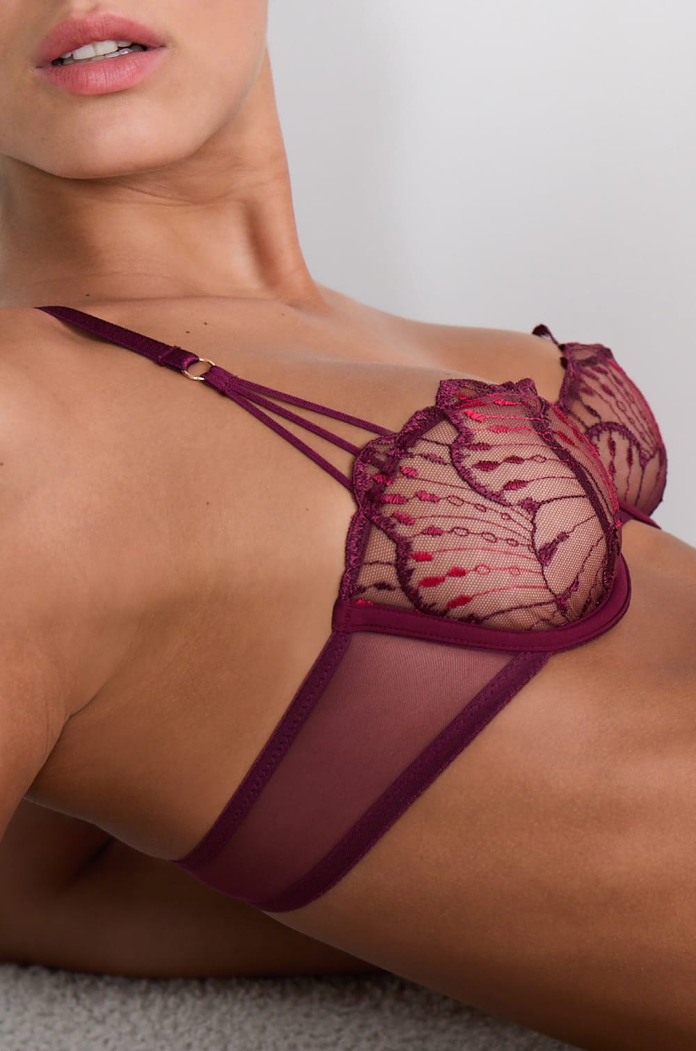 Soutien-gorge N.9 - Balconnet en broderie florale;${refinementColor}