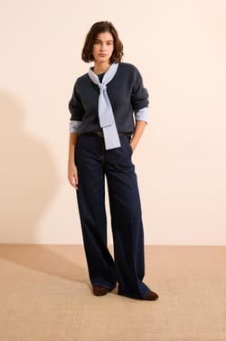 Pull manches longues avec lien &agrave; nouer;${refinementColor}